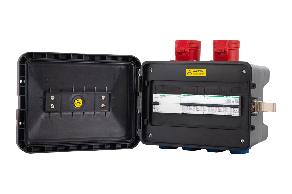 Distribuitor de curent, organizare de santier cu 2 prize 5 poli 16A si 4 prize 230V schuko, cu sigurante Schneider, intrare 2m cablu H07RN-F 5G4 si fisa 5 poli 32A si protectie diferentiala, IP44 [12]
