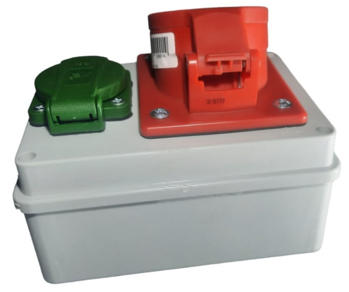 Doza aplicata precablata echipata cu 1 priza 5 poli 3P+N+E 16A 400V si 1 priza schuko 16A 230V IP44 150x110mm [6]