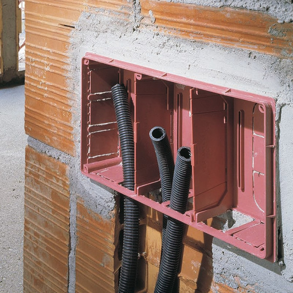 Doza de distributie derivatie 396x152x70mm din plastic incastrata IP40 [4]