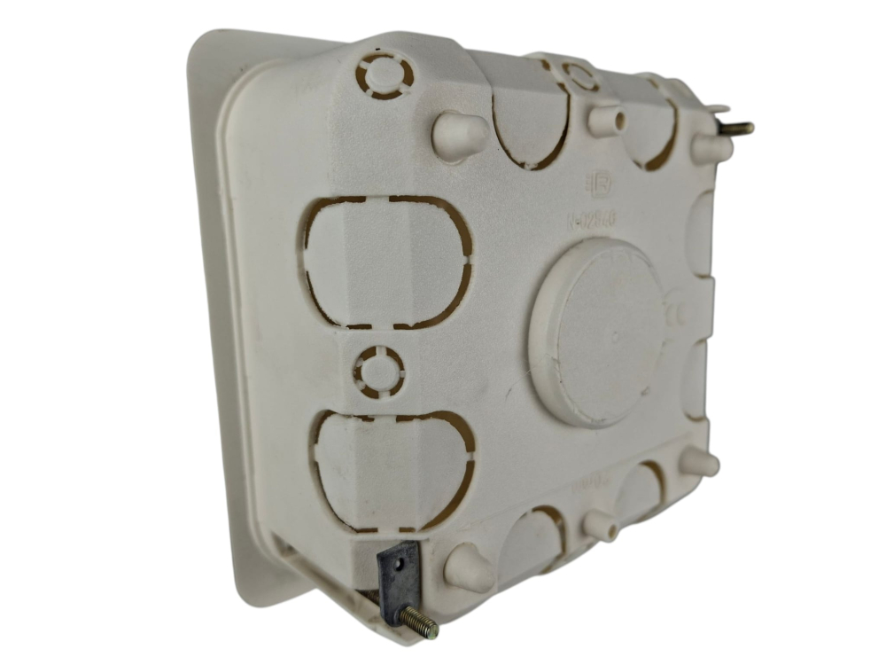 Doza derivatie gips carton 100x100mm patrata sub tencuiala, diametrul maxim a tubului PVC Ø25(mm) [4]