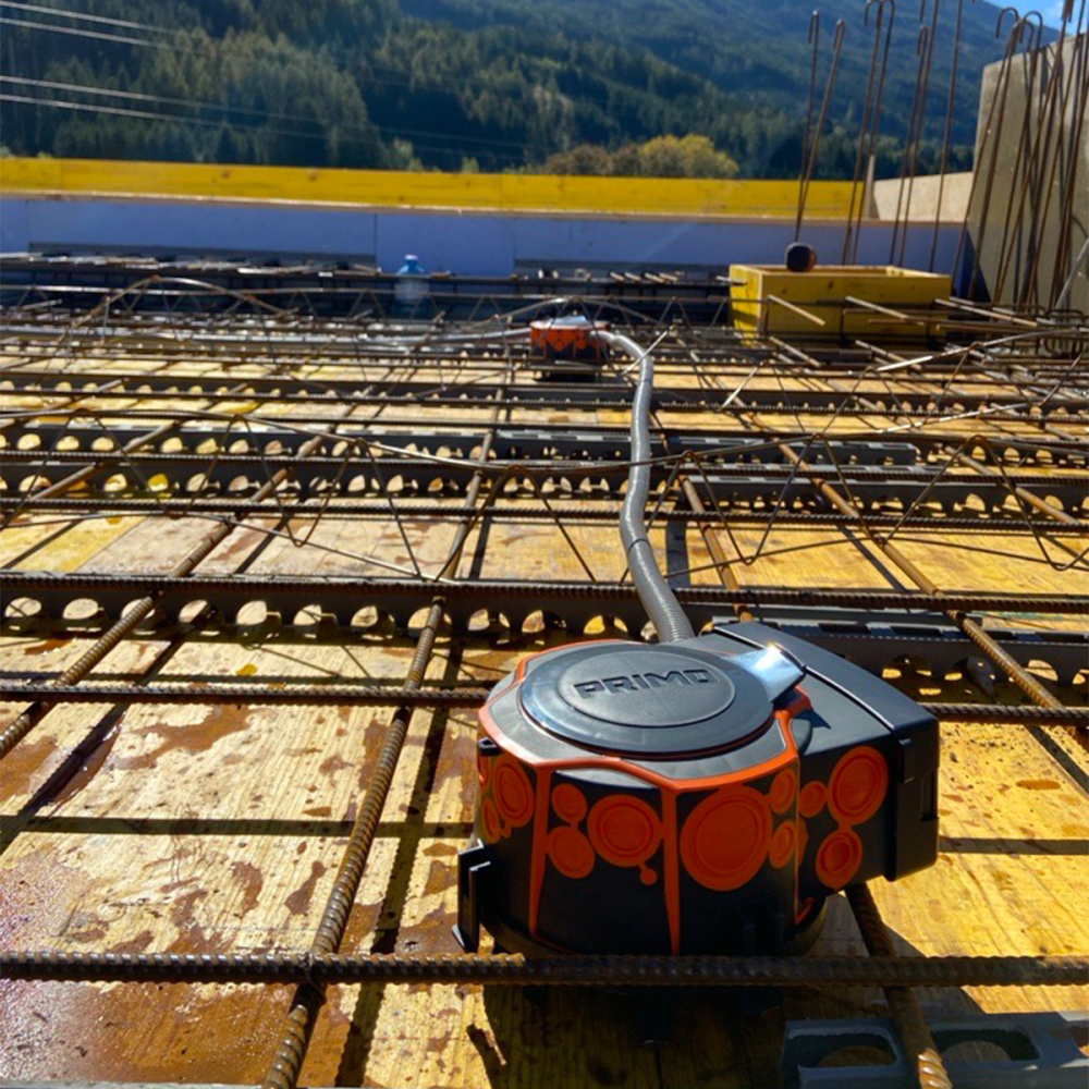 Doza pentru beton Primo XL 200, cu 25 de insertii M9 - M40, material PP, membrama TPE, cu tunel pentru transformator 377x120mm, diametrul de instalare spot/difuzor 0–185 mm, antracit-portocaliu [6]