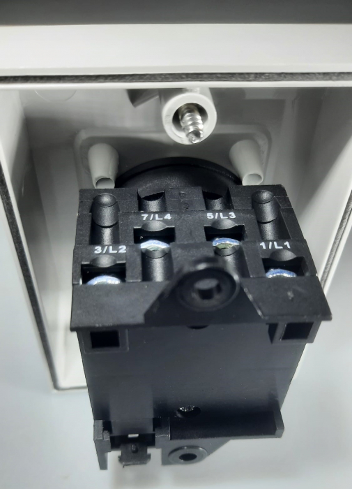 Intrerupator 20A 4kw 0-1 ON-OFF 4 poli 400V AC IP65 industrial aplicat casetat [8]