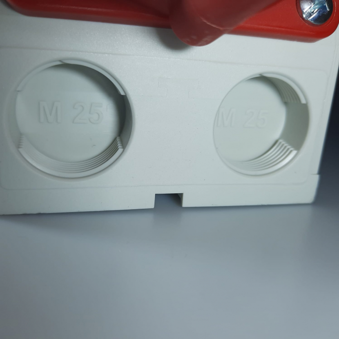 Priza trifazica aplicata 5 poli 3P+N+E 16A cu priza monofazica schuko 16A IP44 cablata in interior [6]