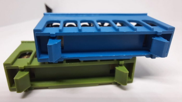 Set cleme bloc terminal barete pentru impamantare si nul albastra si verde pe sina 7 gauri max 16mm² 63A izolate [8]