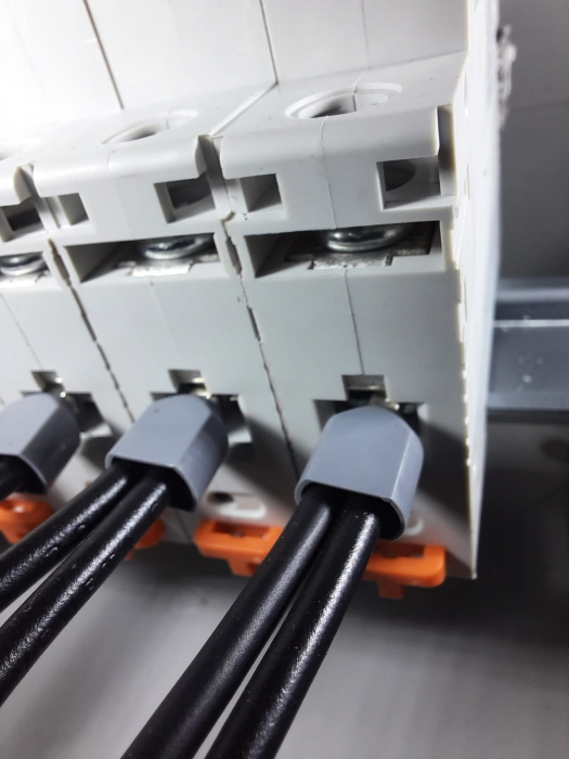 Tablou electric echipat cu 10 prize monofazice schuko 16A panou organizare de santier cu sigurante IP44 [10]