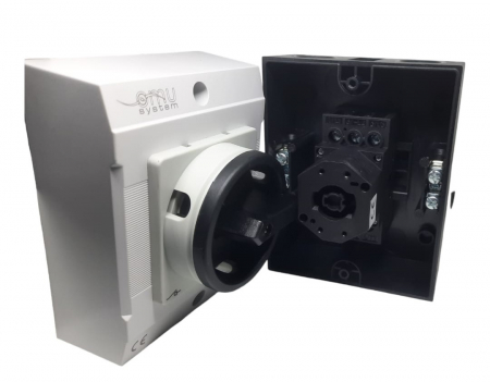Intrerupator 3 poli 32A 7,5kw IP65 cu carcasă pornit/oprit 400V blocabil [3]