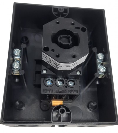 Intrerupator 3 poli 32A 7,5kw IP65 cu carcasă pornit/oprit 400V blocabil [4]