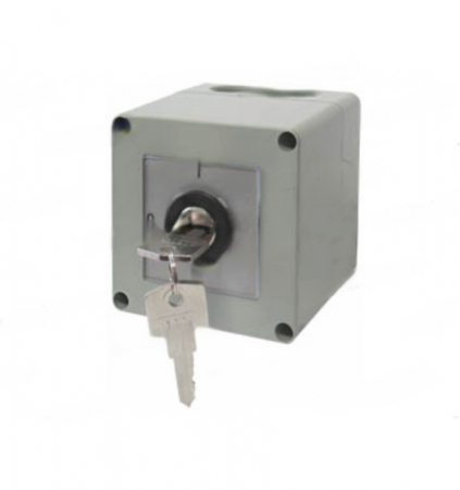 Intrerupatoare pentru tablouri electrice - Intrerupator 12A 4kw 0-1 ON-OFF 3 poli IP54 65x65mm cu came industrial aplicat casetat cu cheie