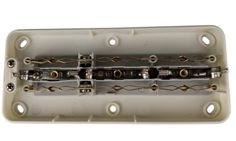 Priza tripla alba aplicata 16A cu CP si protectie copii IP20 150x65mm [6]