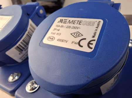 Tablou electric echipat cu 3 prize monofazice industriale 16A panou organizare de santier cu sigurante si legaturi - precablat IP44 [9]