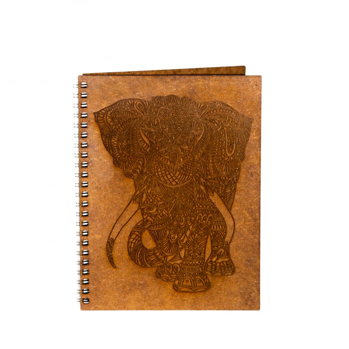 Agenda A5 personalizata din lemn cu elefant gravat [1]