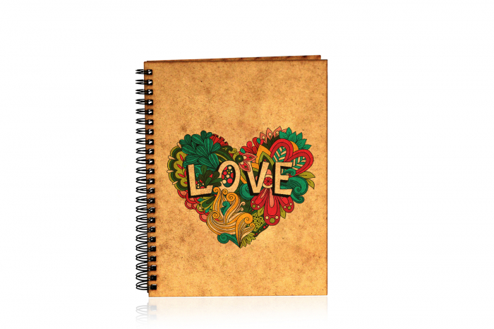 Agenda A5 personalizata din lemn cu LOVE [2]