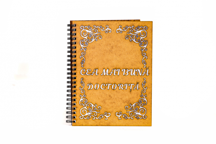Agenda A5 personalizata din lemn cu mesaj "Cea mai buna doctorita" [2]
