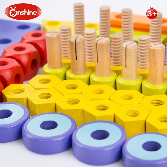 Banc de lucru cu unelte din lemn [2]