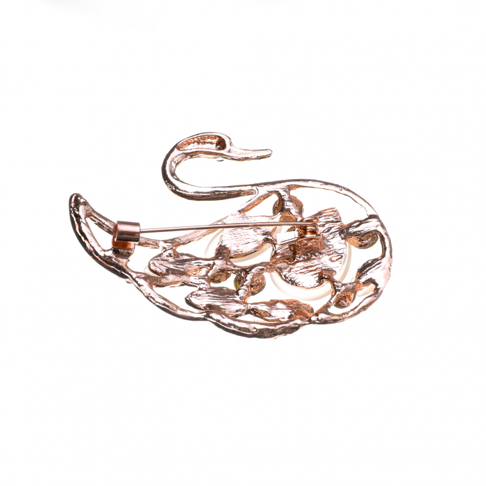 Brosa medie eleganta cu o lebada crem [2]