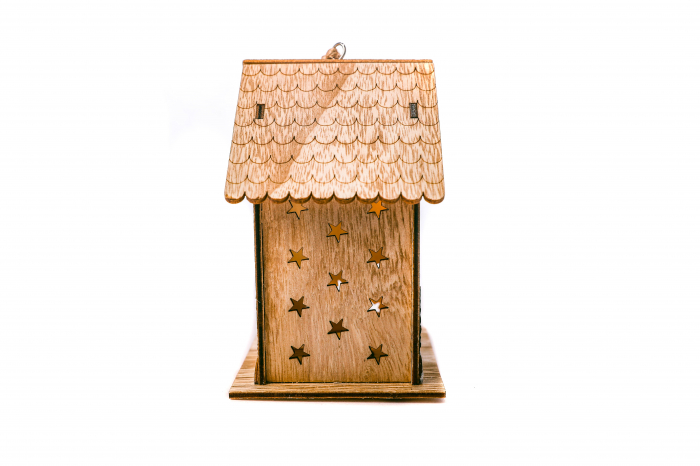 Casuta din lemn care lumineaza [3]