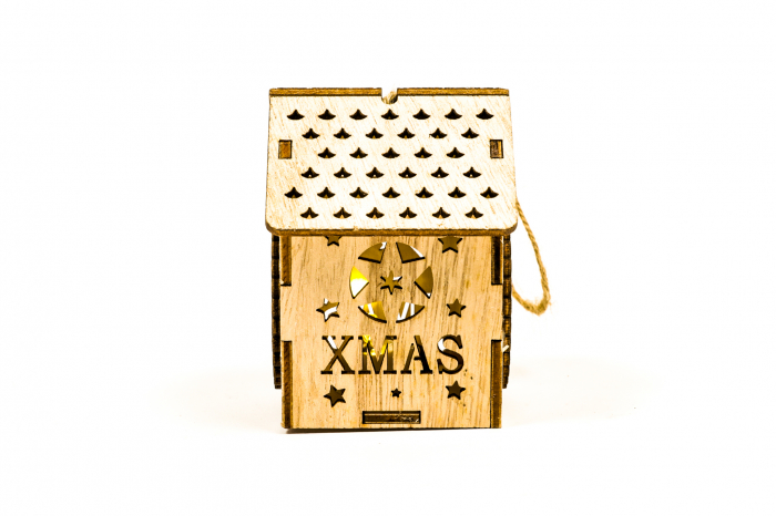 Casuta din lemn care lumineaza cu mos si ursulet [2]