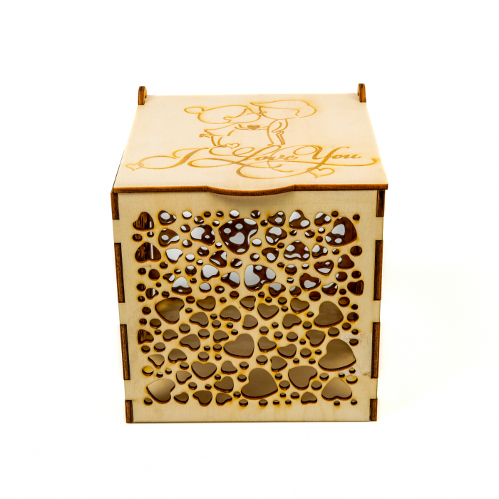 Cutie din lemn cu indragoastiti si inimioare pentru cadouri [5]