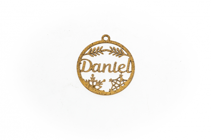 Decoratiune aurie din lemn cu nume - Daniel