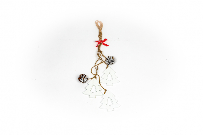 Decoratiune din lemn cu 3 braduti [4]