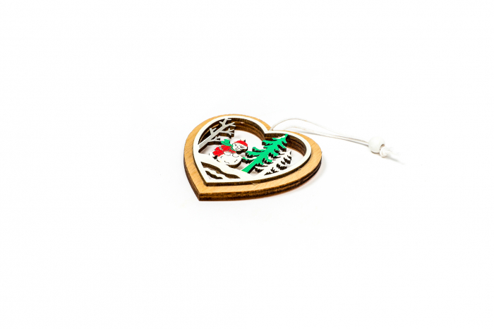 Decoratiune din lemn inima cu om de zapada [3]