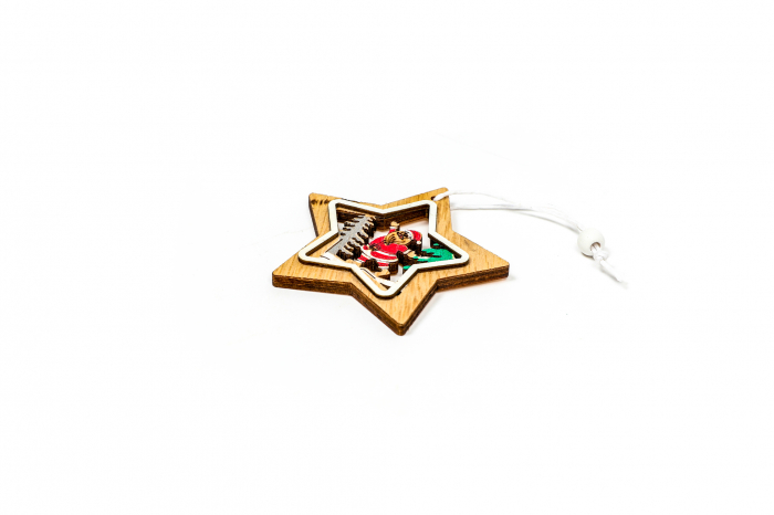 Decoratiune din lemn stea cu mos [3]