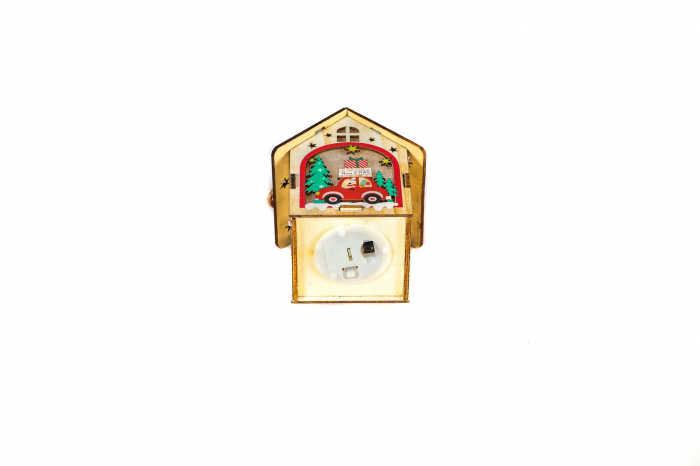 Casuta din lemn care lumineaza cu masina [4]