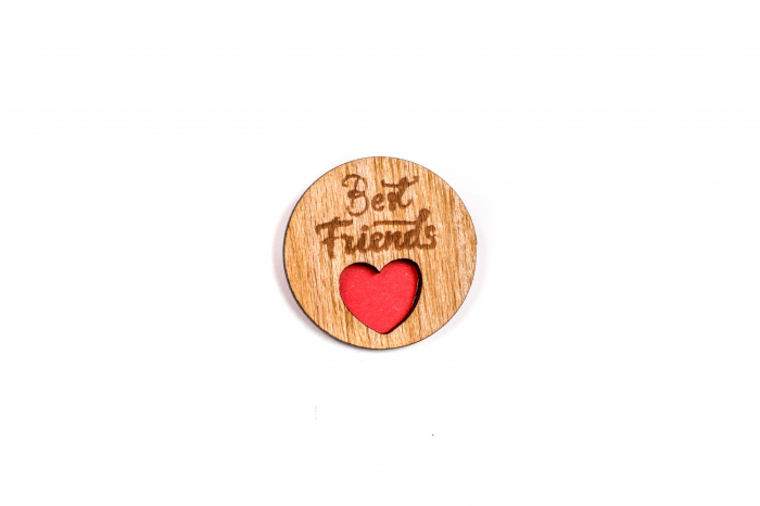 Insigna din lemn cu Best friends! [1]