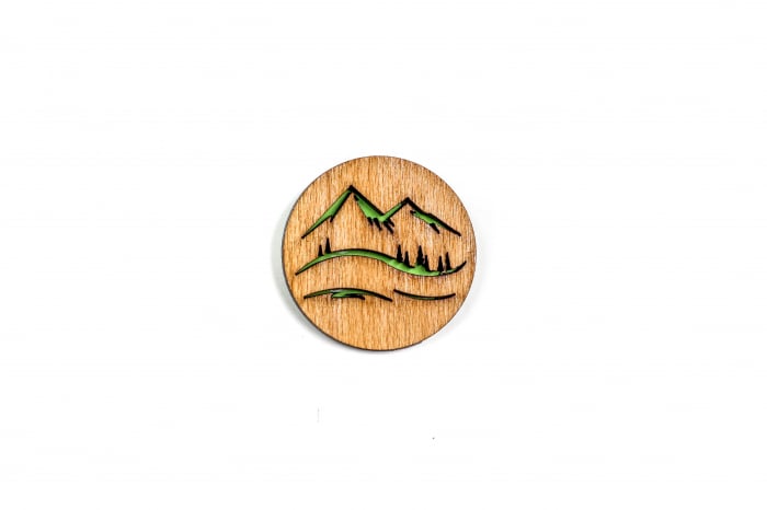 Insigna din lemn cu munti [1]