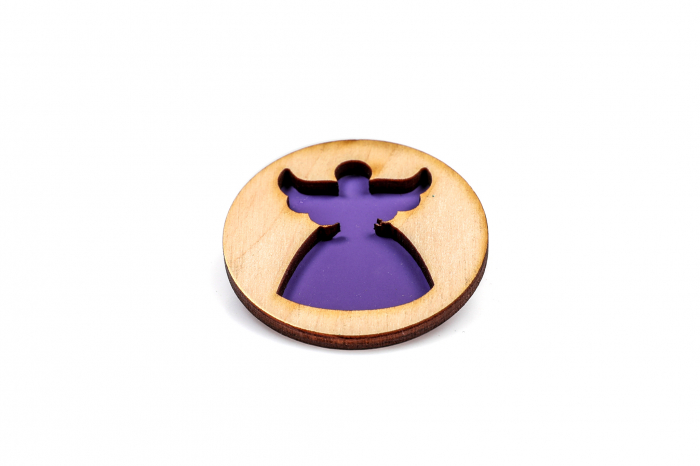 Insigna din lemn cu un inger mov [4]