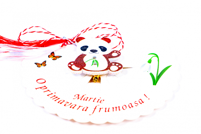 Martisor-brosa cu un ursulet panda maro deschis [2]