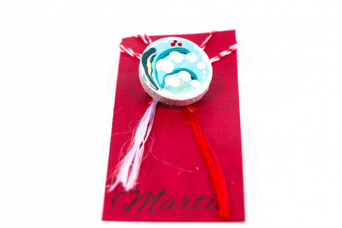 Martisor din ceramica pictat manual model lacramioare [2]