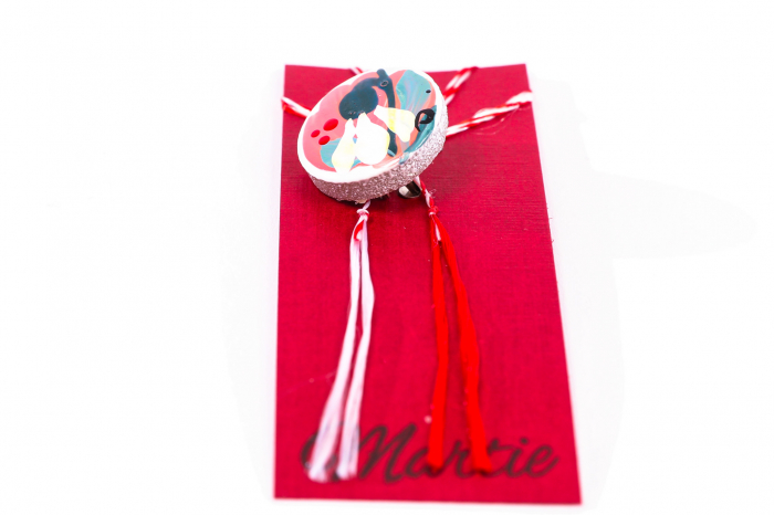 Martisor din ceramica pictat manual cu un ghiocel [2]