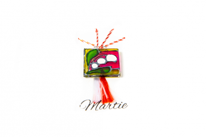 Martisor din sticla  verde pictat manual cu lacramioara cu contur argintiu [2]