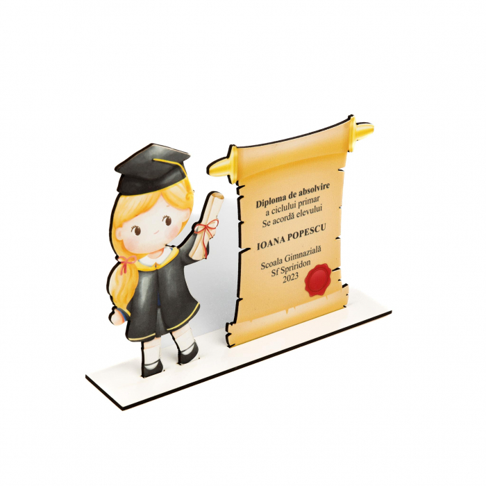 Placheta personalizata din lemn cu fata blonda si diploma de absolvire [3]