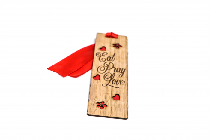 Semn de carte din lemn cu mesaj: eat, pray, love [4]