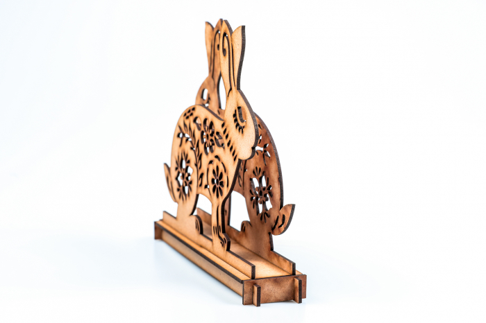 Suport de servetele din lemn cu un iepuras [5]