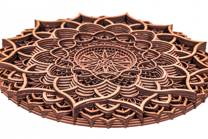 Tablou cu mandala din lemn in straturi [2]