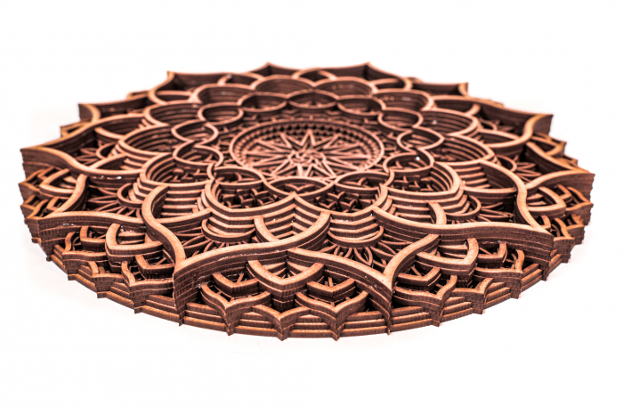 Tablou cu mandala din lemn in straturi [3]