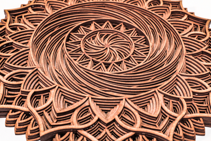 Tablou cu mandala din lemn in straturi [3]