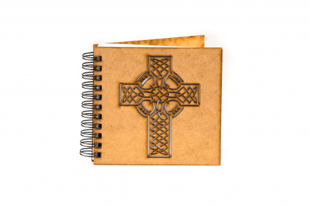 Agende 10x10 - Agenda 10x10 personalizata din lemn cu o cruce Celtica