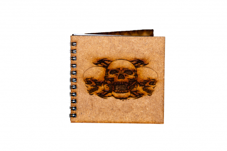 Agende 10x10 - Agenda 10x10 personalizata din lemn cu trei cranii