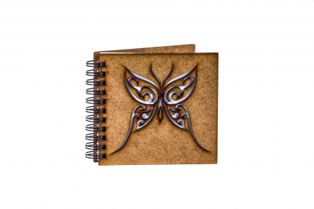 Agende 10x10 - Agenda 10x10 personalizata din lemn cu un fluture