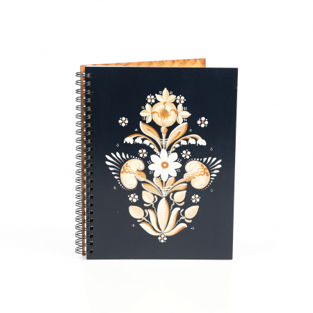 Agende cu mandale si alte modele - Agenda A5 pictata cu floare