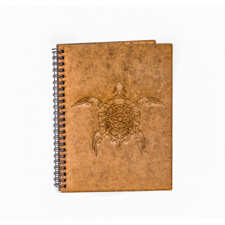 Agende cu mandale si alte modele - Agenda A5 personalizata din lemn cu broasca testoasa