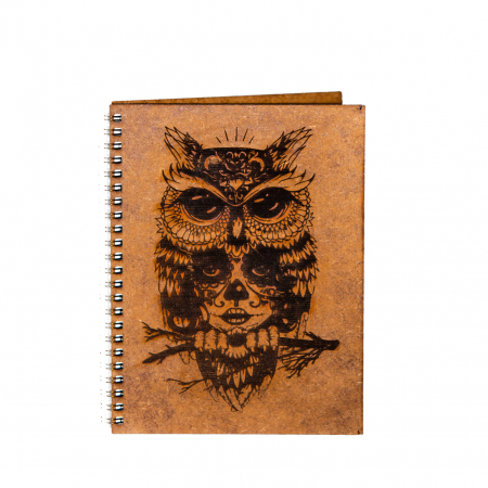 Agende cu animale - Agenda A5 personalizata din lemn cu Bufnita transformata