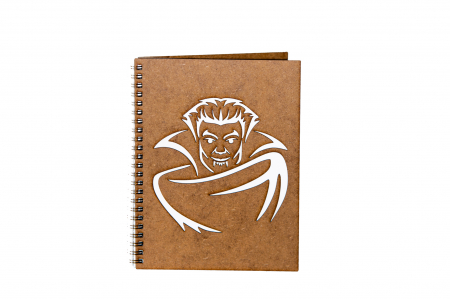 Agenda A5 personalizata din lemn  cu Dracula [1]
