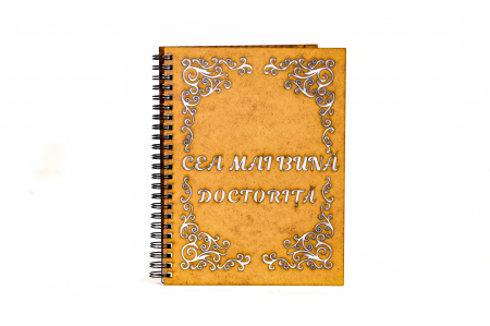 Agenda A5 personalizata din lemn cu mesaj "Cea mai buna doctorita" [1]