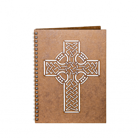 Agenda A5 personalizata din lemn cu o cruce celtica [0]