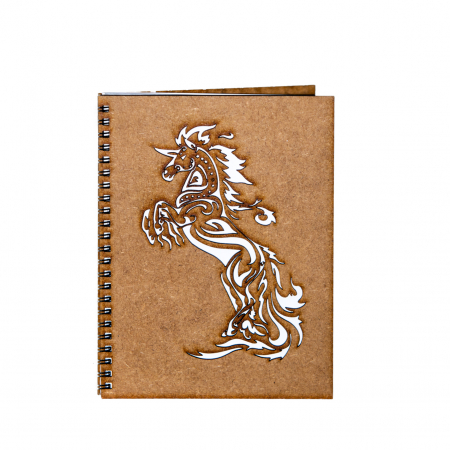 Agenda A5 personalizata din lemn cu unicorn [0]